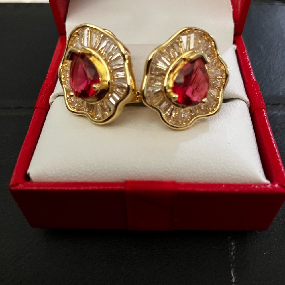 Stunning Gold Earrings with Red Gemstones Your Perfect Holiday Earrings - Picture 4 of 9